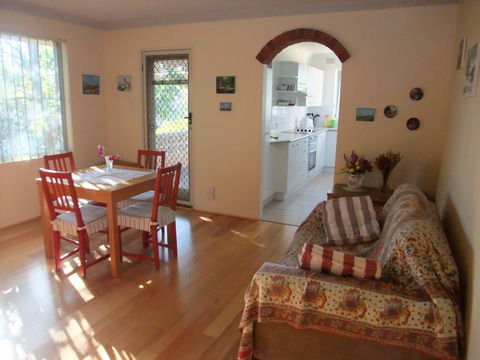 Beach Stay Dee Why - Accommodation Whitsundays 0