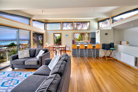 Beachcomber House - Accommodation Whitsundays 0