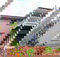 Blackbutt Family Loft Townhouse - Accommodation Whitsundays