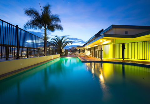 Brisbane City YHA - Accommodation Whitsundays 0