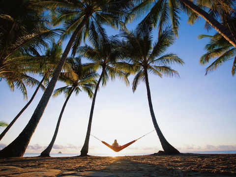 Bungalow Hotel (Newbett Pty Ltd) - Accommodation Whitsundays 0