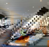 Cedarwood Apartments - Accommodation Whitsundays