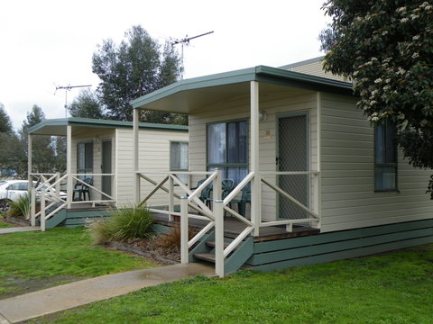 Hamilton Caravan Park - Accommodation Whitsundays 1
