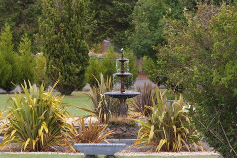 Highland Caravan Park - Accommodation Whitsundays 0