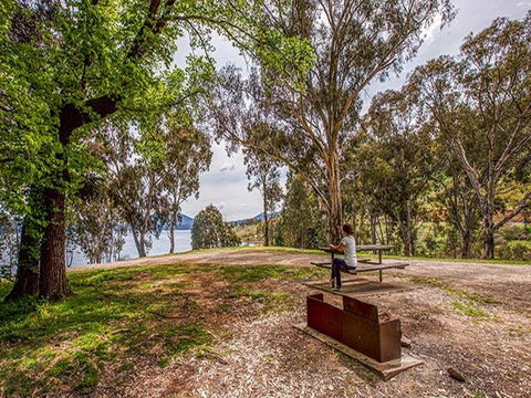 Humes Crossing Campground - Accommodation Whitsundays 0