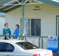 Lake Hamilton Motor Village and Caravan Park - Accommodation Whitsundays