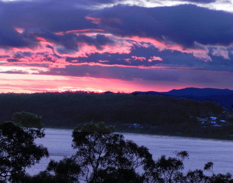 Longbeach Clifftop Retreat - Accommodation Whitsundays 0