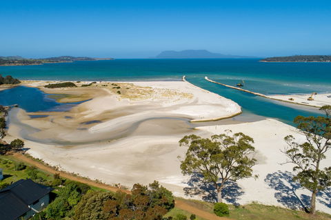 Lyenna - Accommodation Whitsundays 1