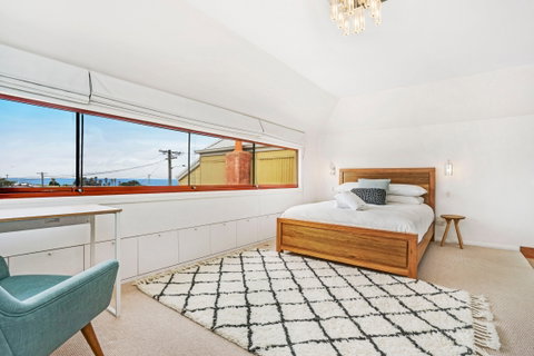 Newcastle Executive Homes - Oceanview Terrace - Accommodation Whitsundays 0