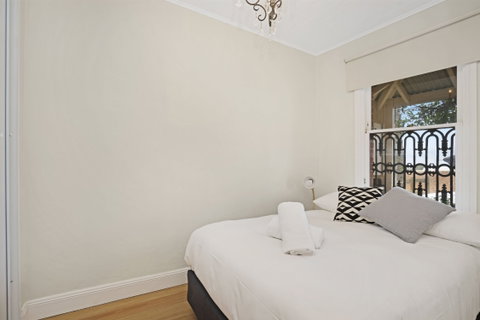 Newcastle Executive Homes - Oceanview Terrace - Accommodation Whitsundays 1