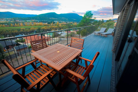 New Norfolk Apartments - Accommodation Whitsundays 0