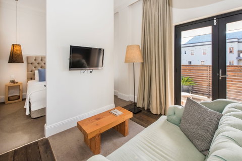 Perry Street Hotel - Accommodation Whitsundays 2