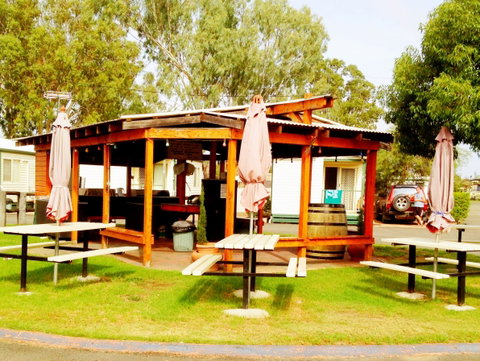 Roma Big Rig Tourist Park - Accommodation Whitsundays 1