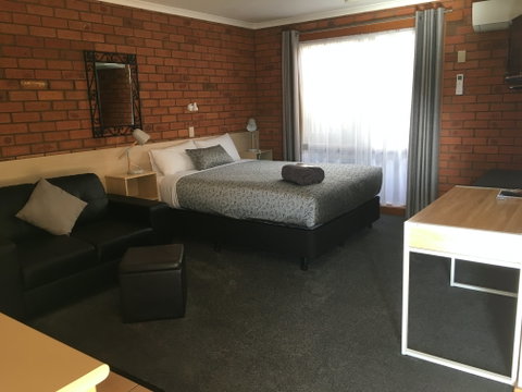 Shannon Motor Inn - Accommodation Whitsundays 1