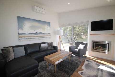 Stillwater B - Accommodation Whitsundays 0