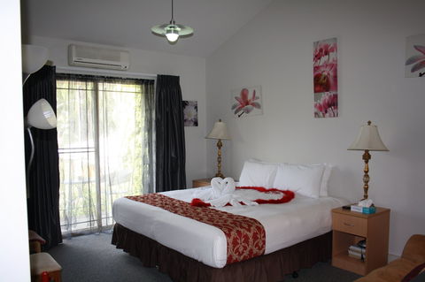 Swan Valley Oasis Resort - Accommodation Whitsundays 0