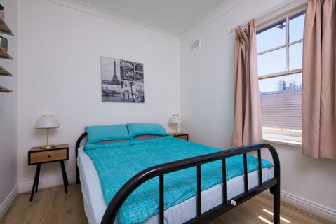 Sydney Star Backpackers - Accommodation Whitsundays 2