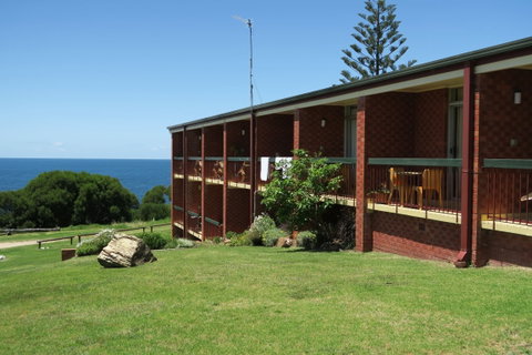 Tathra Hotel - Motel - Accommodation Whitsundays 0