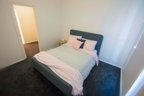 The Races - Wellington - Accommodation Whitsundays 2