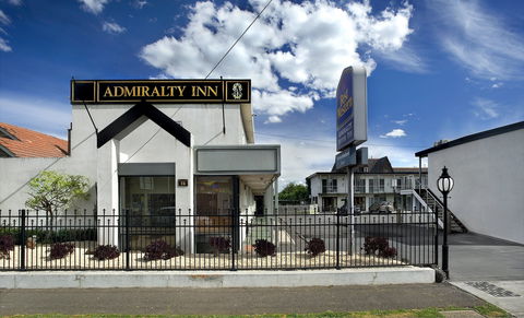 Admiralty Inn - Accommodation Whitsundays 0