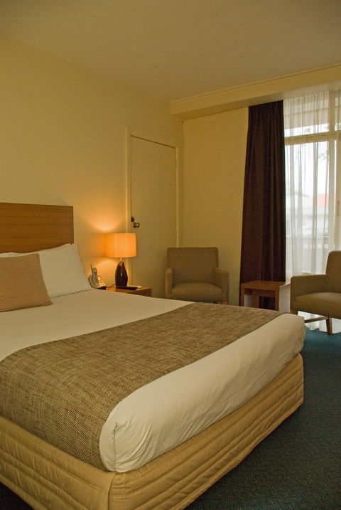 Admiralty Inn - Accommodation Whitsundays 2