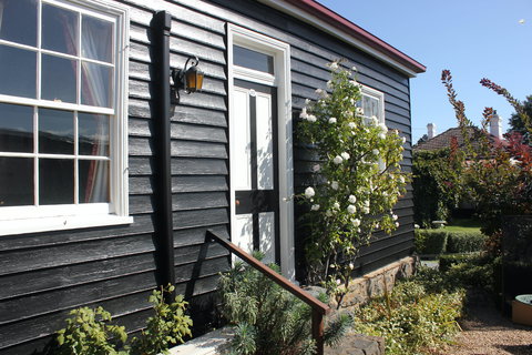 Alice's Cottages - Accommodation Whitsundays 1