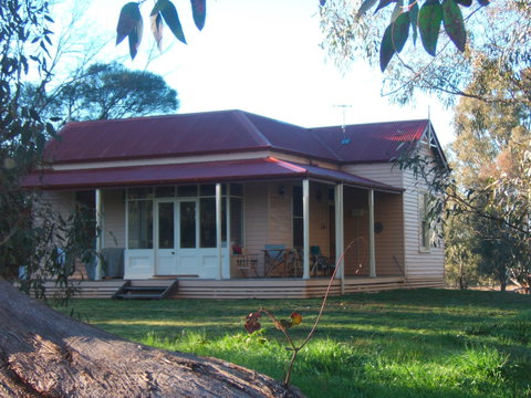 Baranduda Homestead B&B Cottages - Accommodation Whitsundays 0