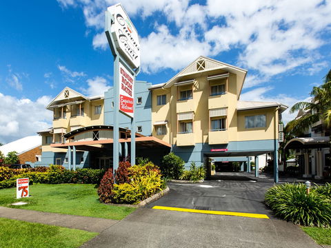 Cairns Queens Court - Accommodation Whitsundays 0