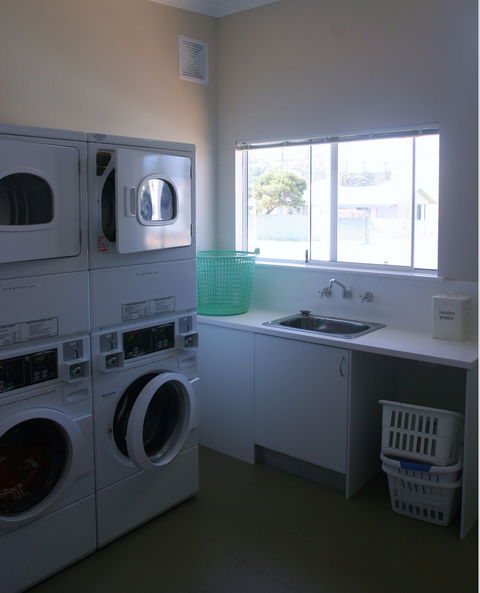 Clearwater Motel Apartments - Accommodation Whitsundays 2