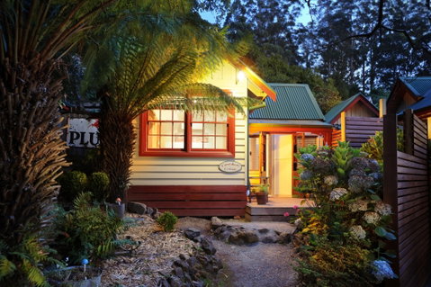 Como Cottages - Accommodation Whitsundays 0