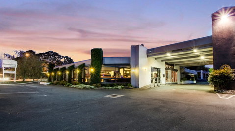 Commodore On The Park - Accommodation Whitsundays 0