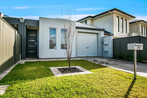 Ella House I - Accommodation Whitsundays 0