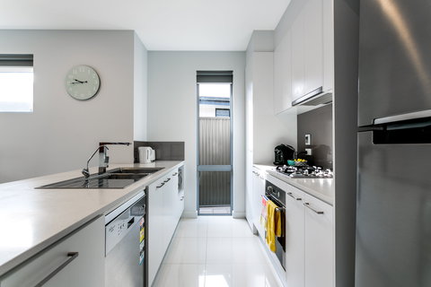 Ella House I - Accommodation Whitsundays 1