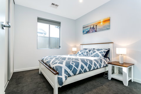 Ella House I - Accommodation Whitsundays 2