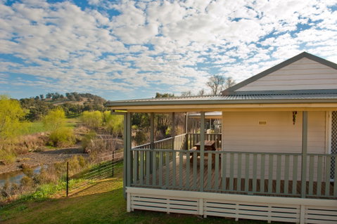 Fossickers' Tourist Park - Accommodation Whitsundays 2