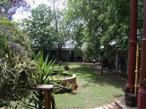 Gidgee Guesthouse - Accommodation Whitsundays 1