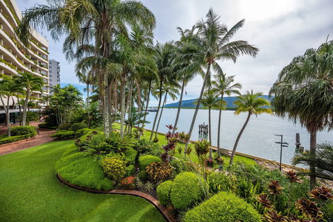 Hilton Cairns - Accommodation Whitsundays 1
