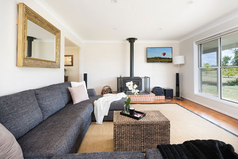 Hillcrest House - Accommodation Whitsundays 1
