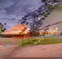 Honeysuckle Rise Country Accommodation - Accommodation Whitsundays