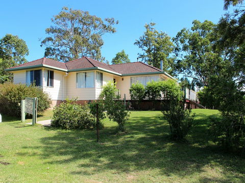 Horseshoe House - Accommodation Whitsundays 0
