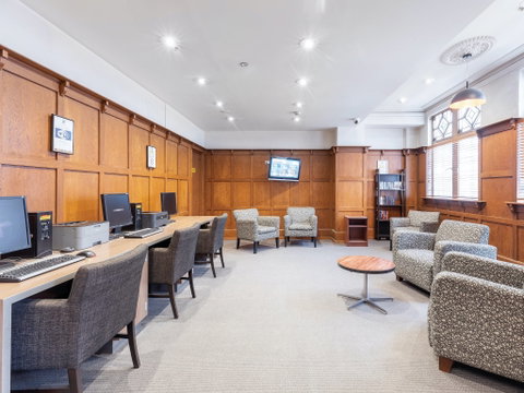 Ibis Styles Kingsgate Hotel - Accommodation Whitsundays 2