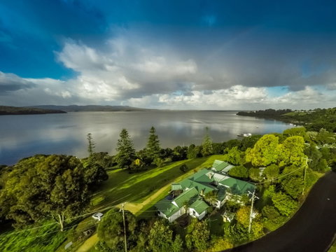 Karbeethong Lodge - Accommodation Whitsundays 0