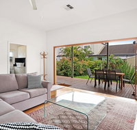 Newcastle Executive Homes - Cooks Hill Cottage - Accommodation Whitsundays