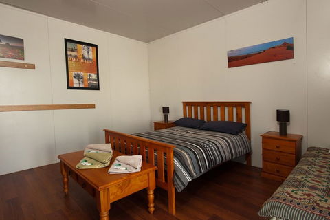 Oasis Cafe & Marree Roadhouse - Accommodation Whitsundays 2