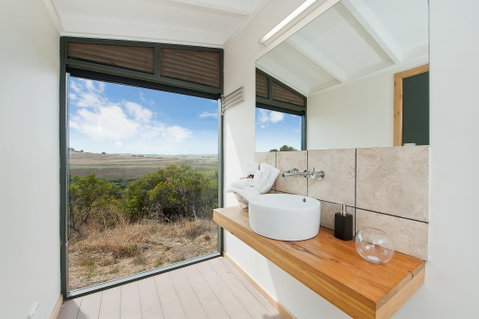 Pebble Point - Accommodation Whitsundays 2
