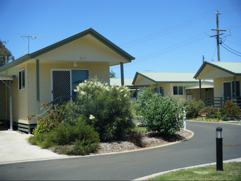 Peppertree Cabins Kingaroy - Accommodation Whitsundays 1