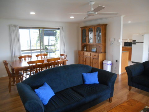 Roshy's Retreat - Accommodation Whitsundays 2