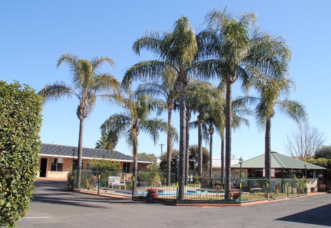 Town And Country Motor Inn - Tamworth - Accommodation Whitsundays 0