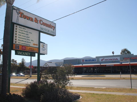 Town And Country Motor Inn - Tamworth - Accommodation Whitsundays 1