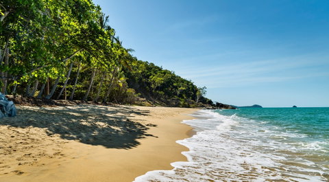 Trinity Beach Palace - Accommodation Whitsundays 0
